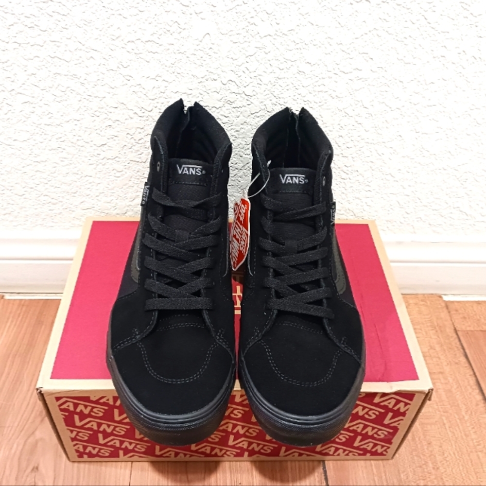 Vans - Picture 3 of 4